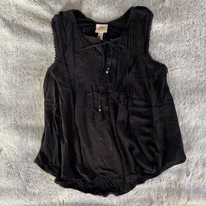 Sleeveless Maternity Top